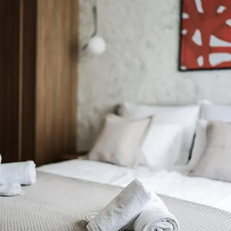 Estium Luxury